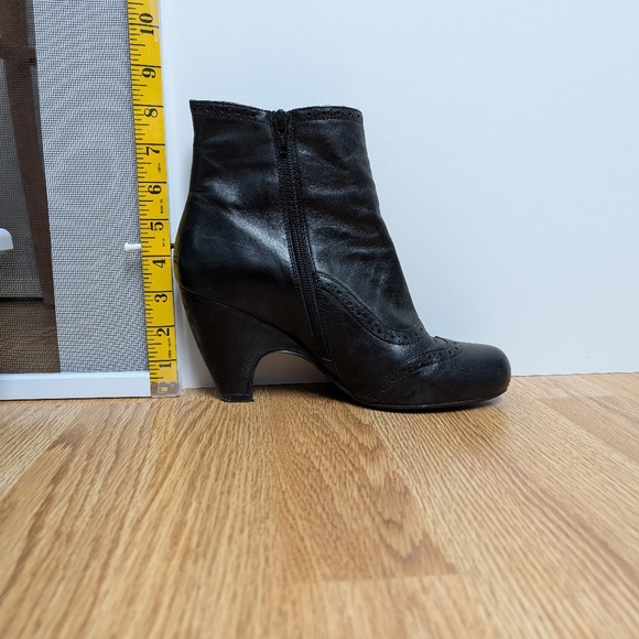Miz Mooz Tally Black Leather Heeled Booties – Size 8.5 - Picture 5 of 7